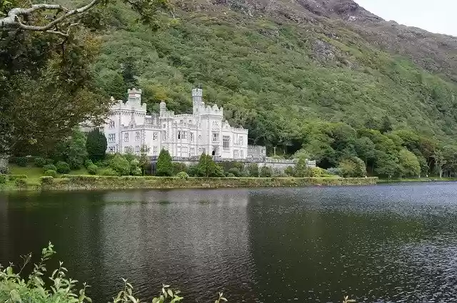 Descărcați gratuit șablonul foto gratuit Kylemore Abbey Lake Castle pentru a fi editat cu editorul de imagini online GIMP