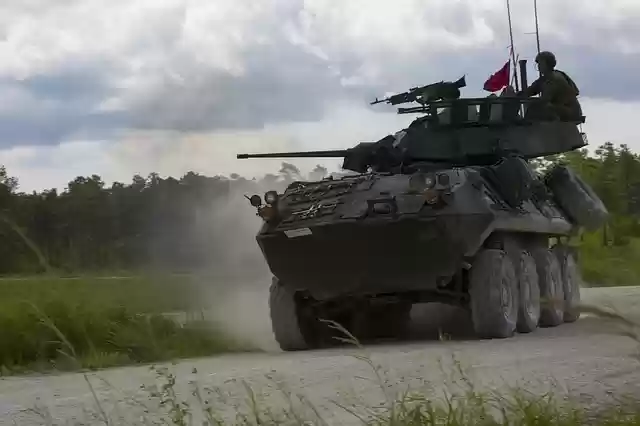 Free download lav 25 armored vehicle apc free picture to be edited with GIMP free online image editor