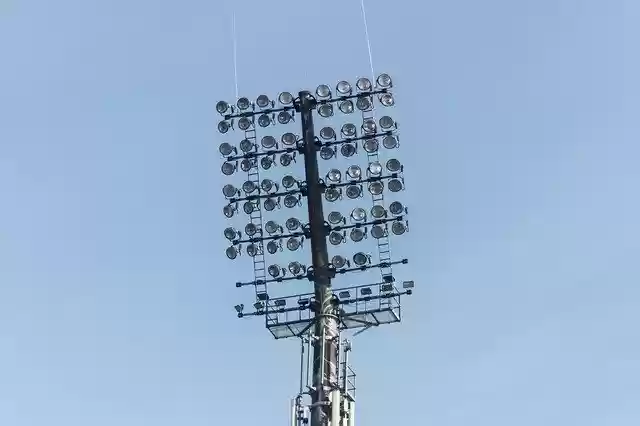 Bezpłatne pobieranie Lighting Stadion Advertising - darmowy szablon zdjęć do edycji za pomocą internetowego edytora obrazów GIMP