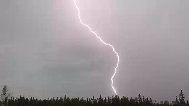 Free download Lightning Single Strike Flash -  free photo or picture to be edited with GIMP online image editor