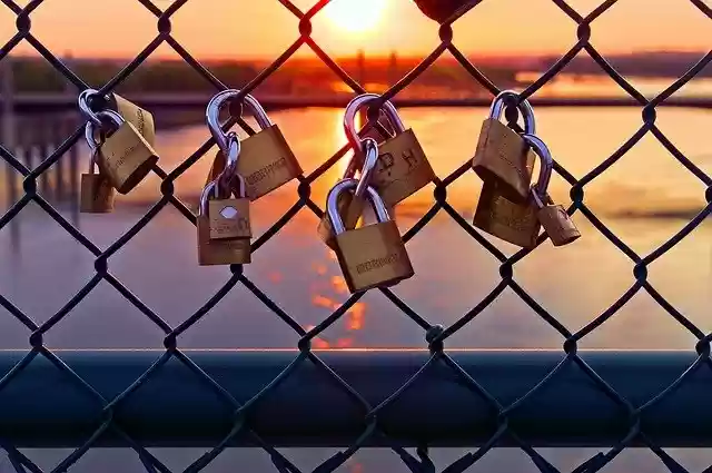 Free download love locks at sunset love padlock free picture to be edited with GIMP free online image editor