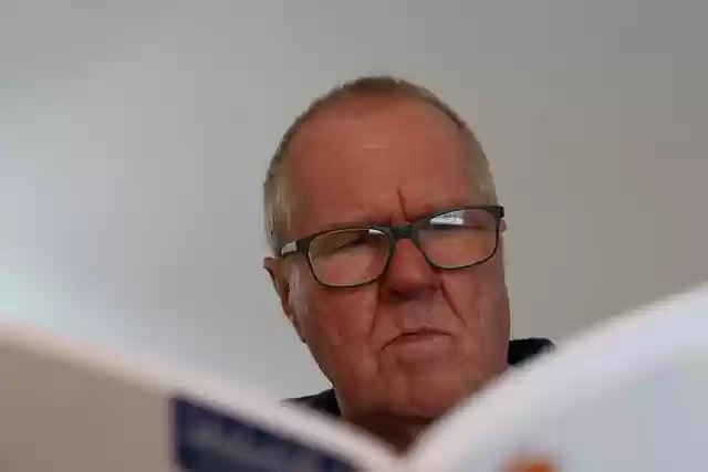 Free download man senior read reading glasses free picture to be edited with GIMP free online image editor