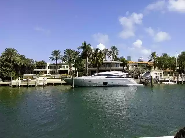 Free download Miami Mansion Holiday -  free photo or picture to be edited with GIMP online image editor