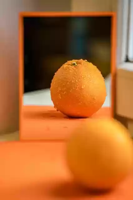 免费下载镜面橙色反射静物免费图片可使用 GIMP 免费在线图像编辑器进行编辑