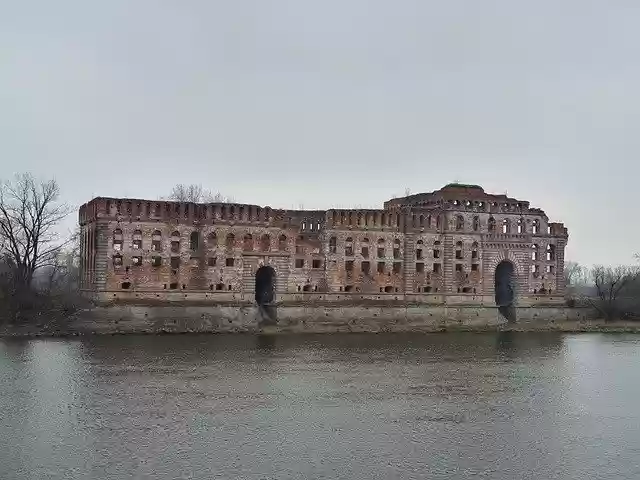 Free download Modlin Monument Militaria -  free free photo or picture to be edited with GIMP online image editor