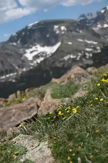 Descarga gratuita Mountains Rocky Landscape: foto o imagen gratuita para editar con el editor de imágenes en línea GIMP