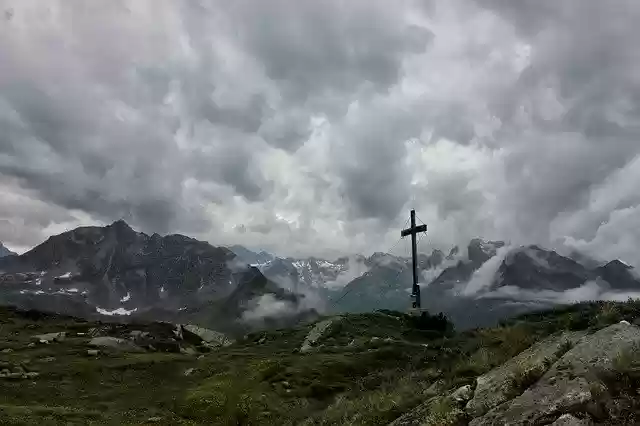 ດາວ​ໂຫຼດ​ຟຣີ Mountains Summit Landscape - ຮູບ​ພາບ​ຟຣີ​ຫຼື​ຮູບ​ພາບ​ທີ່​ຈະ​ໄດ້​ຮັບ​ການ​ແກ້​ໄຂ​ກັບ GIMP ອອນ​ໄລ​ນ​໌​ບັນ​ນາ​ທິ​ການ​ຮູບ​ພາບ​