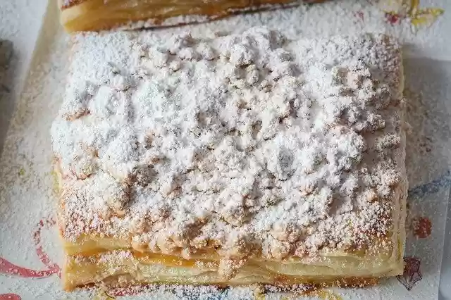 Free download Patter Pillows Cake -  free photo or picture to be edited with GIMP online image editor