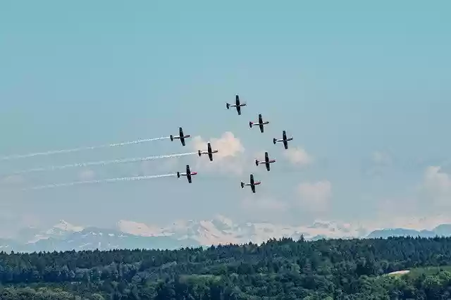 Free download Pc-7 Aircraft Airshow -  free photo or picture to be edited with GIMP online image editor