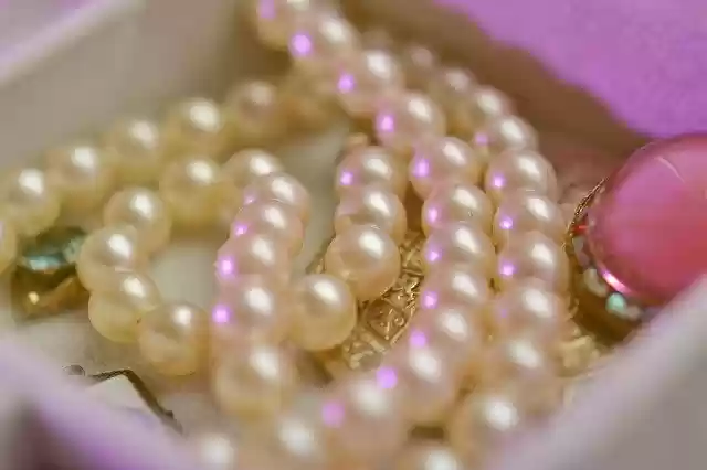 Free download Pearls Jewelry Necklace -  free photo or picture to be edited with GIMP online image editor