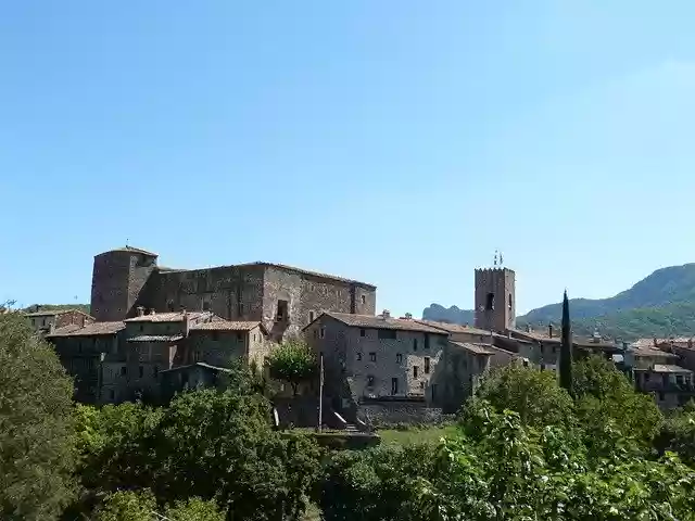 Free download People Medieval Santa Pau -  free photo or picture to be edited with GIMP online image editor