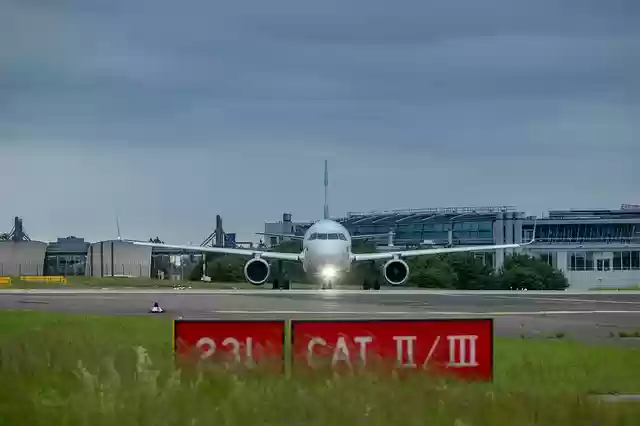 Free download plane airport hangar flying travel free picture to be edited with GIMP free online image editor