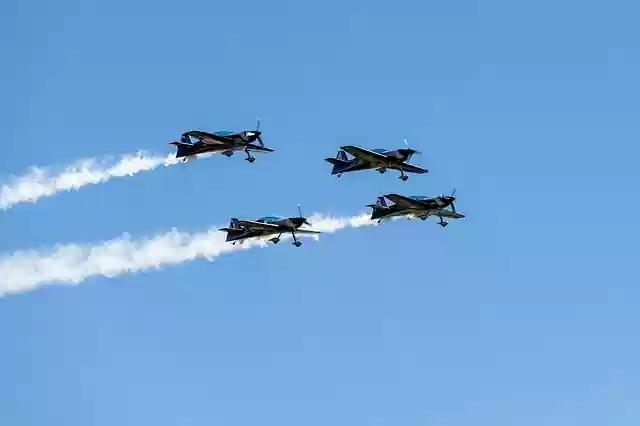 Free download planes flugshow show free picture to be edited with GIMP free online image editor