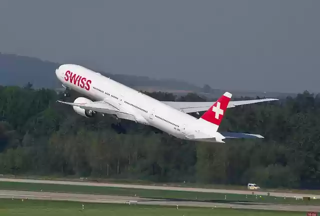 Free download plane swiss boeing 777 airport free picture to be edited with GIMP free online image editor