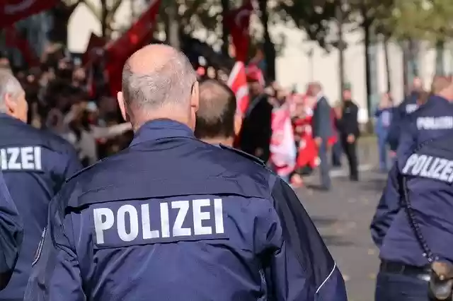 Free download Polizei Deutschland Germany -  free photo or picture to be edited with GIMP online image editor
