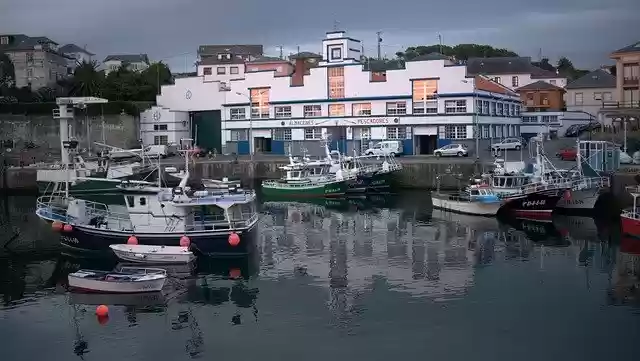 Безкоштовно завантажте Port Sea Fishing — безкоштовну безкоштовну фотографію чи зображення для редагування за допомогою онлайн-редактора зображень GIMP