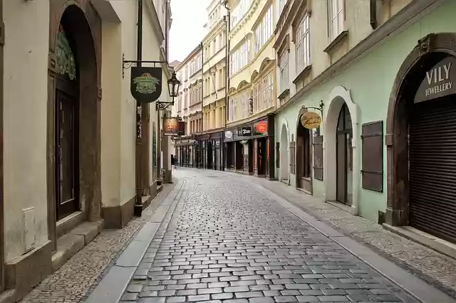 Безкоштовно завантажити вулицю Праги, старе порожнє місто, безкоштовне зображення для редагування за допомогою безкоштовного онлайн-редактора зображень GIMP