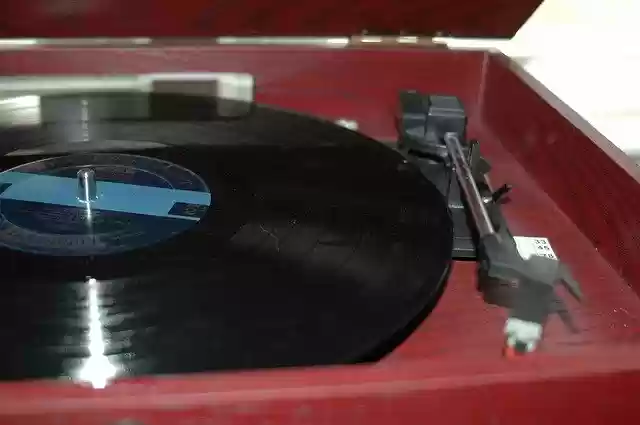 Gratis download Record Player Vintage - gratis foto of afbeelding om te bewerken met GIMP online beeldbewerkingsprogramma
