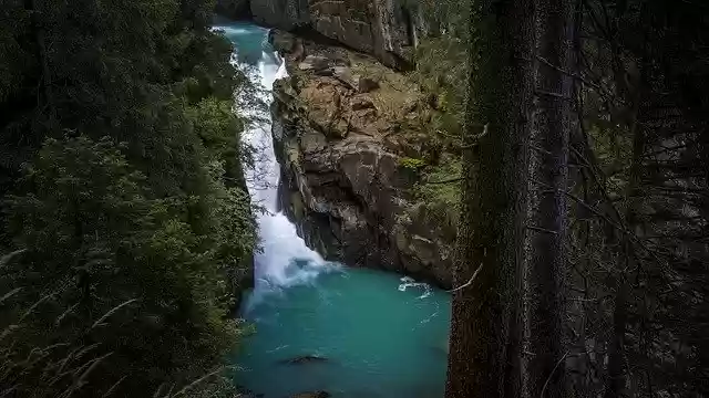Скачать бесплатно River Waterfall Cascade - бесплатное фото или изображение для редактирования с помощью онлайн-редактора изображений GIMP
