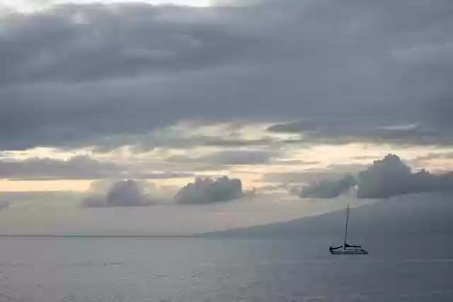 無料ダウンロード ヨット オーシャン ベイ オフショア マウイ島の無料画像を GIMP で編集する無料のオンライン イメージ エディター