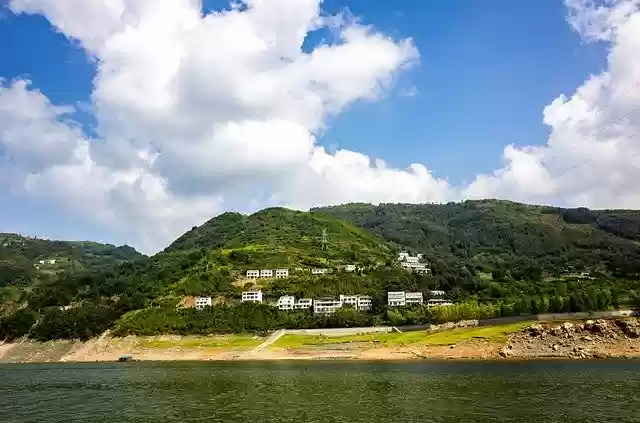 הורדה חינם Scenery Lake תבנית התמונות החינמית לעריכה עם עורך התמונות המקוון של GIMP