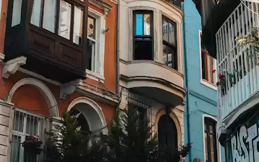 Apartment Buildings in in Tophane District of Beyoglu, Istanbul  from Chrome web store to be run with OffiDocs Chromium online