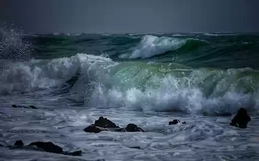 Big Waves Crashing  from Chrome web store to be run with OffiDocs Chromium online