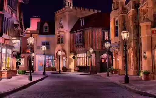 Charming European Street at Night  from Chrome web store to be run with OffiDocs Chromium online