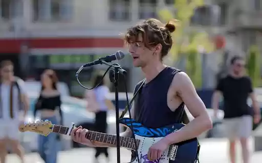 Confidence among the crowd  from Chrome web store to be run with OffiDocs Chromium online