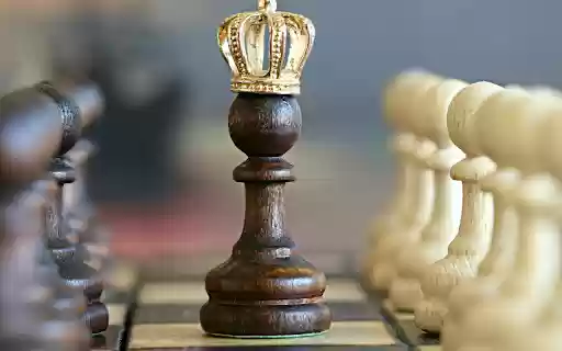 Crowned Chess Pawn Theme  from Chrome web store to be run with OffiDocs Chromium online