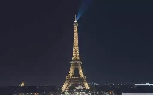 Eiffel Tower in a Radiant Night  from Chrome web store to be run with OffiDocs Chromium online
