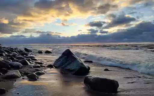 Evening sea  from Chrome web store to be run with OffiDocs Chromium online