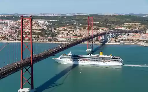 Giant yacht  from Chrome web store to be run with OffiDocs Chromium online