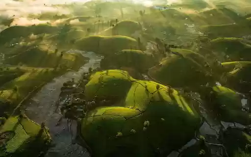 Green hills with sunshine and dew  from Chrome web store to be run with OffiDocs Chromium online