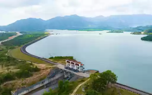 Ho Cam Khanh  from Chrome web store to be run with OffiDocs Chromium online