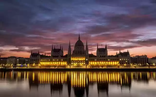 Hungarian Parliament Building DanubeBuda Ca  from Chrome web store to be run with OffiDocs Chromium online