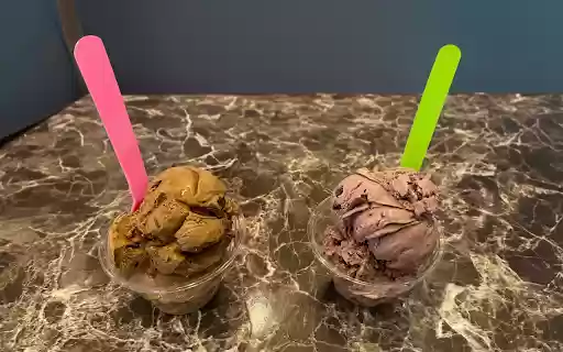 Ice cream cup with pink and blue spoon from Chrome web store to be run with OffiDocs Chromium online Ice cream cup with pink and blue spoon from Chrome web store to be run with OffiDocs Chromium online