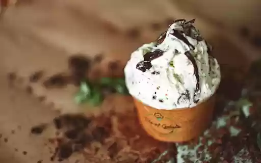 Ice Cream with Chocolate  from Chrome web store to be run with OffiDocs Chromium online