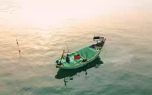 Lone Fishing Boat  from Chrome web store to be run with OffiDocs Chromium online