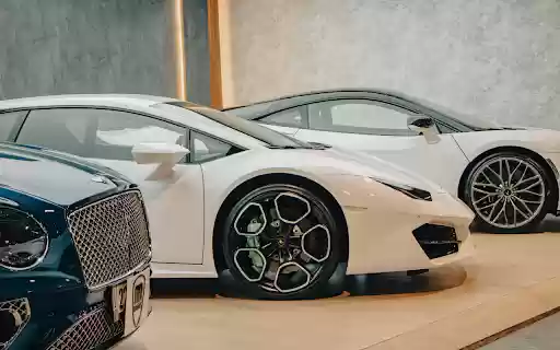 Luxury Cars in Car Showr  from Chrome web store to be run with OffiDocs Chromium online