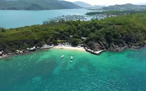 Mini Beach – A Hidden Gem in Nha Trang  from Chrome web store to be run with OffiDocs Chromium online