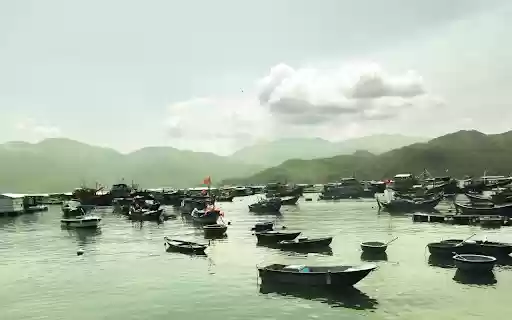 Mountains and rivers and boats  from Chrome web store to be run with OffiDocs Chromium online