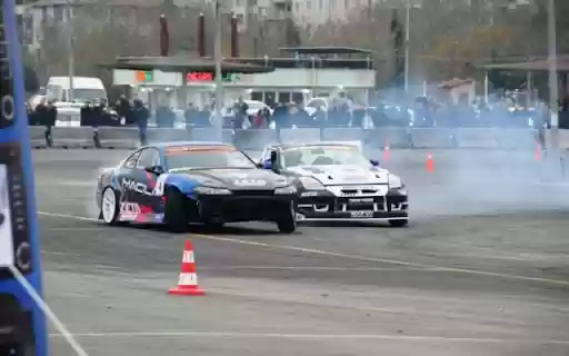 Nice Car Drift Racing Games  from Chrome web store to be run with OffiDocs Chromium online