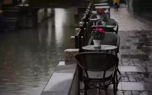 Rain falls by the lake  from Chrome web store to be run with OffiDocs Chromium online