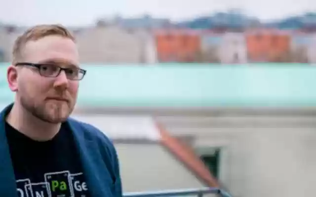 Simon Pokorny  from Chrome web store to be run with OffiDocs Chromium online