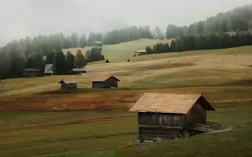 Small Wooden Houses  from Chrome web store to be run with OffiDocs Chromium online