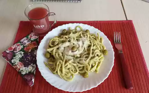 Smoothie cup and noodle plate  from Chrome web store to be run with OffiDocs Chromium online