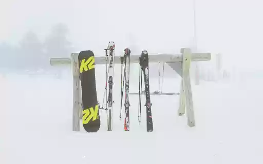 Snowboard and Skis Sets from Chrome web store to be run with OffiDocs Chromium online Snowboard and Skis Sets from Chrome web store to be run with OffiDocs Chromium online