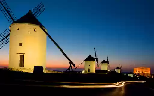 Spanish Windmills at Dusk  from Chrome web store to be run with OffiDocs Chromium online