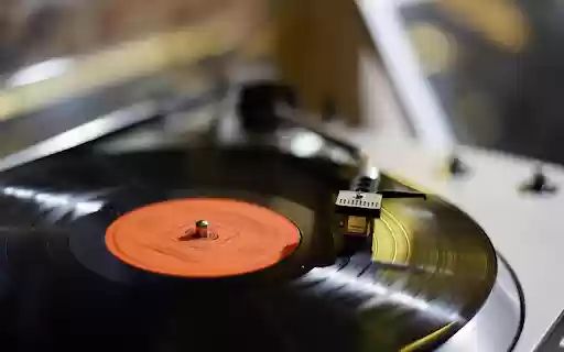 Spinning Vinyl  from Chrome web store to be run with OffiDocs Chromium online